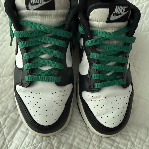 100% Authentic Nike Dunk Low WMNS Panda - Black/White - Picture 5 of 12